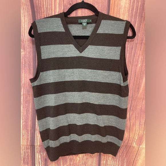 J. Crew Other - J. Crew Italian Merino V-neck sleeveless pullover sweater Men’s size S